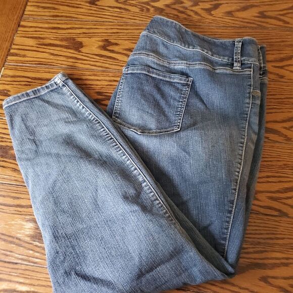 Torrid denim jeans sz 22R - Picture 4 of 5